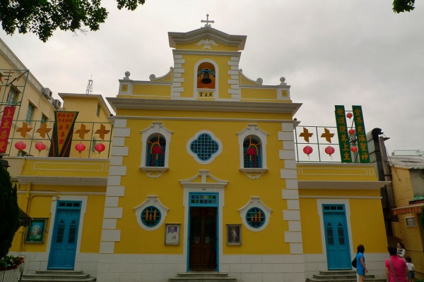 chiesa barocco tropicale
